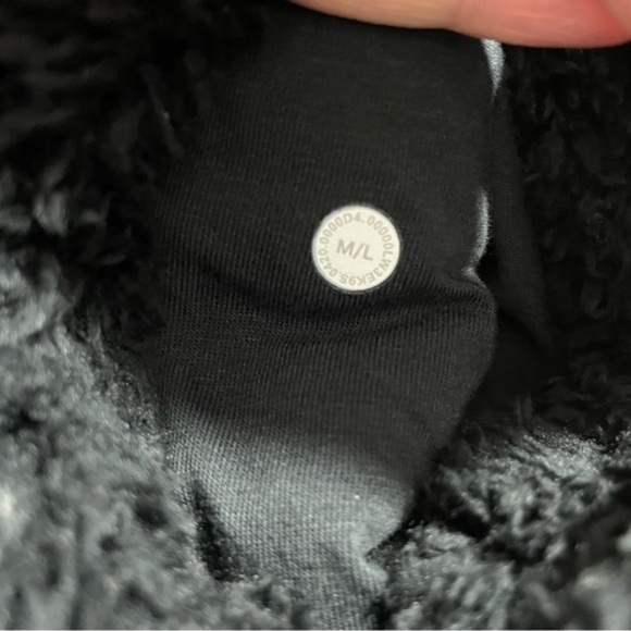 Lululemon Warm Restore Sherpa Pullover Black M/L Medium Large - Picture 4 of 7